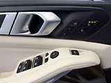 BMW X5 M50i xDrive, LASER, MASÁŽE, HE - náhled 30