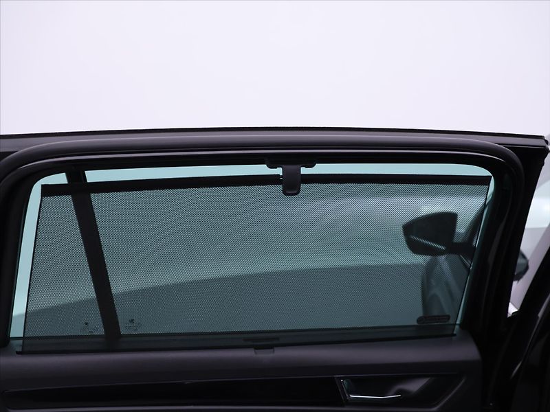 Škoda Kodiaq 2,0 TDI DSG 4x4 L&K DPH CZ 1Ma - fotka 32 z 39