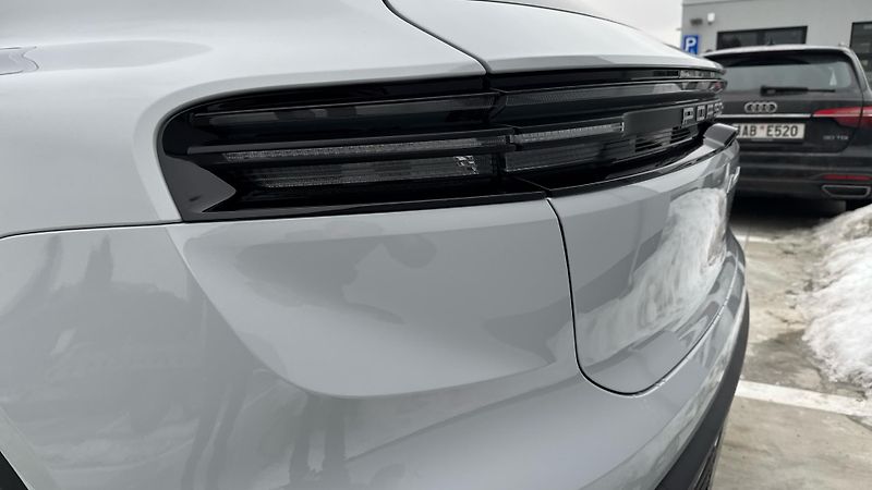 Porsche Macan 4 - fotka 14 z 25