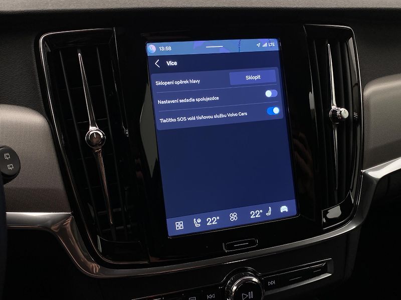 Volvo V90 T6 AWD RECHARGE REZERVACE - fotka 54 z 58