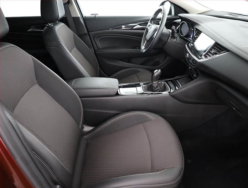 Opel Insignia (2018) 2.0 CDTI, Serv.kniha, Kůže - fotka 7 z 20