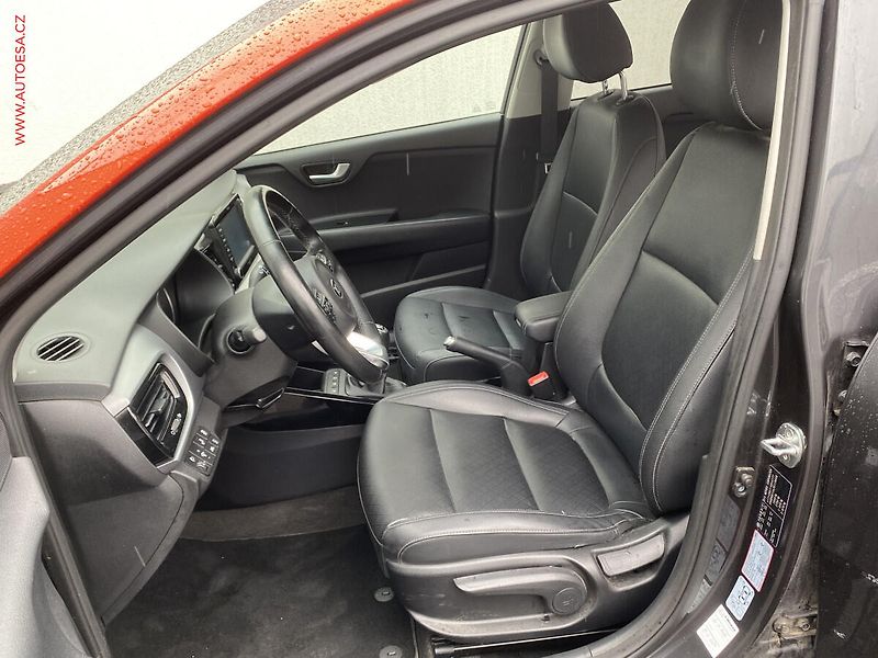 Kia Stonic (2018) 1.0 T-GDi, Platinum, kůže - fotka 9 z 18
