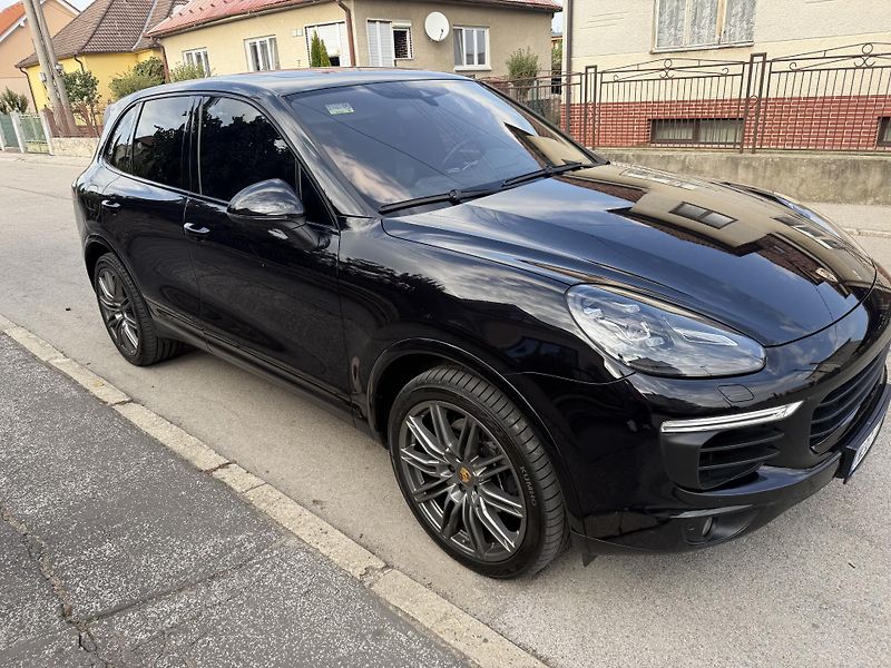 Porsche Cayenne (2018) - fotka 4 z 13