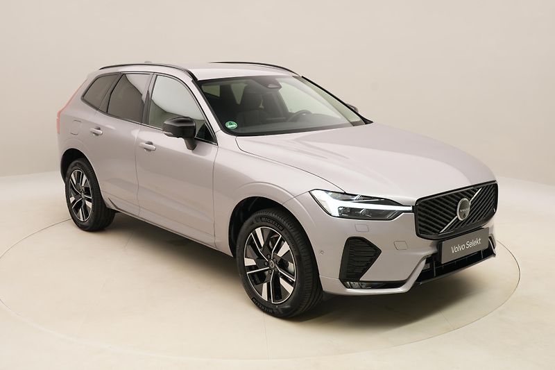 Volvo XC60 B5 AWD DARK PLUS AUT CZ - fotka 17 z 61
