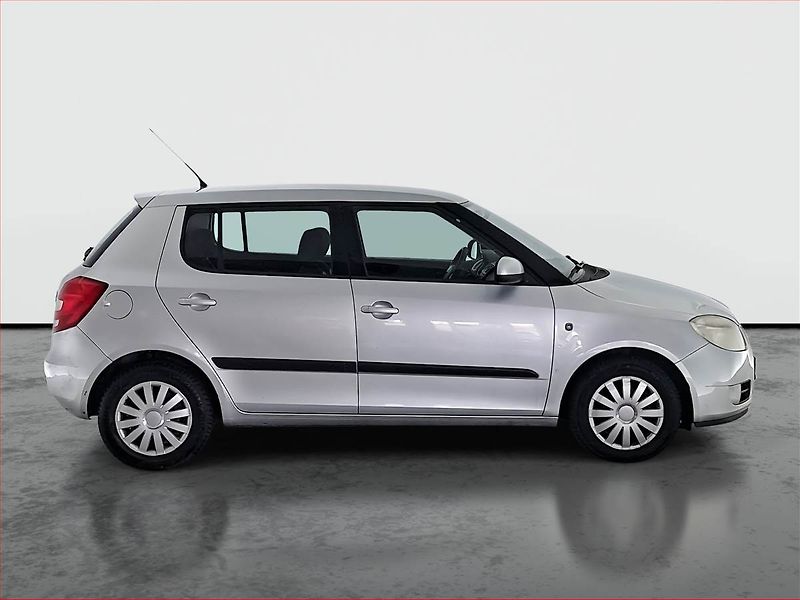 Škoda Fabia (2009) 1.4 TDI, rezervace - fotka 6 z 13