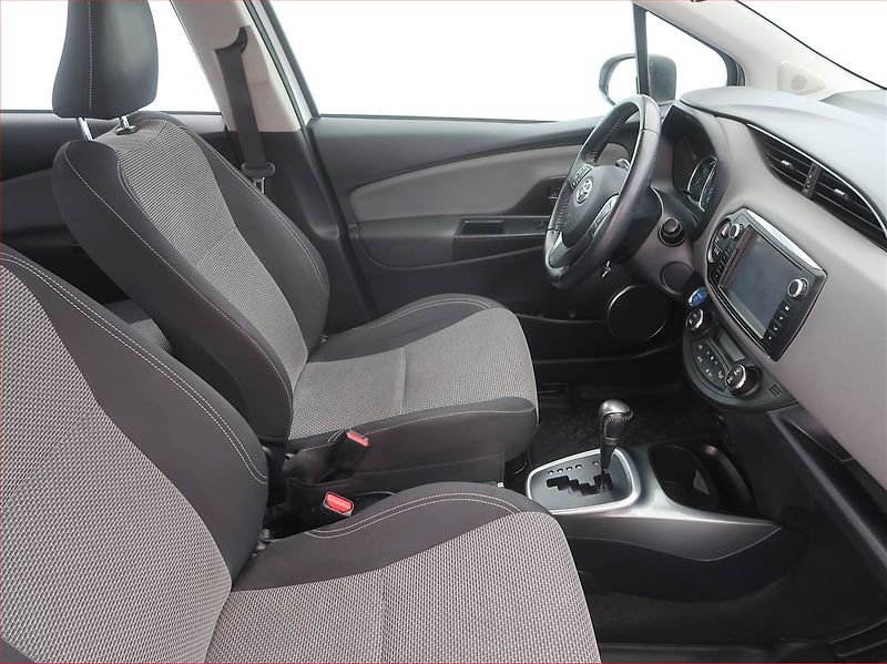 Toyota Yaris (2015) 1.5 Hybrid, Automat - fotka 7 z 14