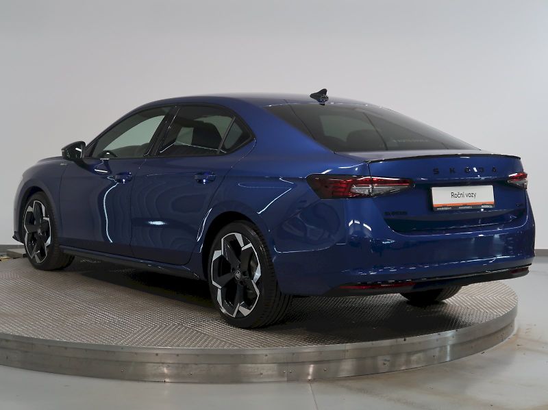 Škoda Superb (2025) SPORTLINE 2.0TDI 142KW 4x4 DSG - fotka 7 z 49