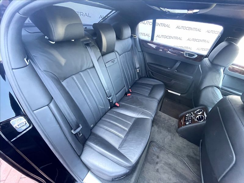 Bentley Continental Flying Spur 6,0 L,412kW,W12,DOHC 48V,Twin- - fotka 28 z 30
