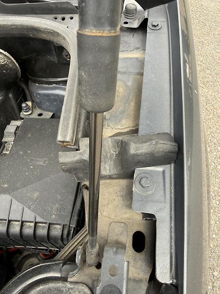 Volkswagen Touran - fotka 19 z 22