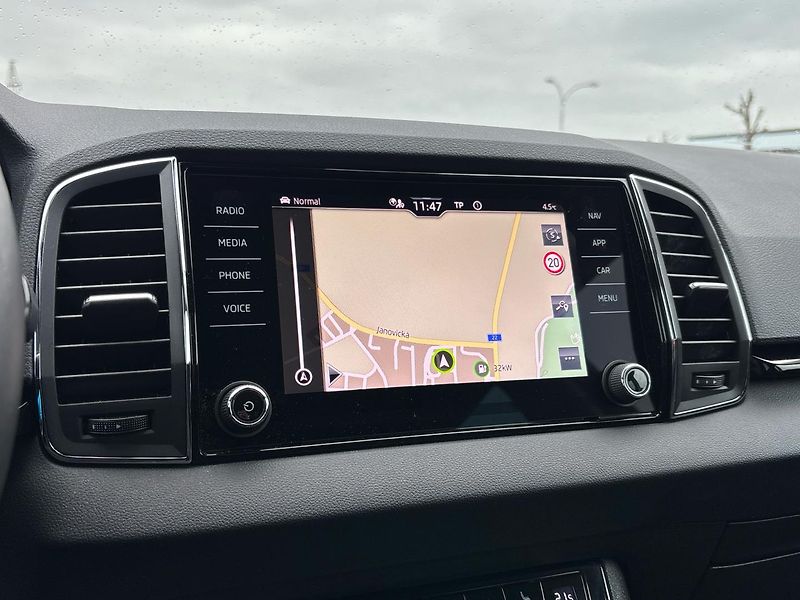 Škoda Karoq Top Selection - fotka 23 z 29