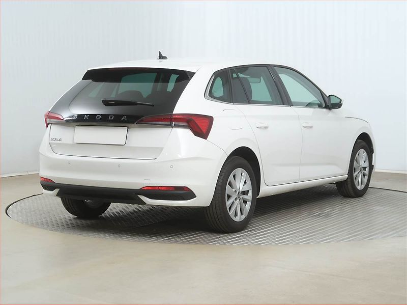 Škoda Scala (2025) 1.0 TSI, Top Selection, FullLe - fotka 5 z 17