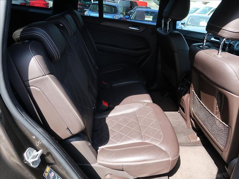 Mercedes-Benz GLS 3,0 350d,190kW,NovéČR,7míst,DP - fotka 21 z 31