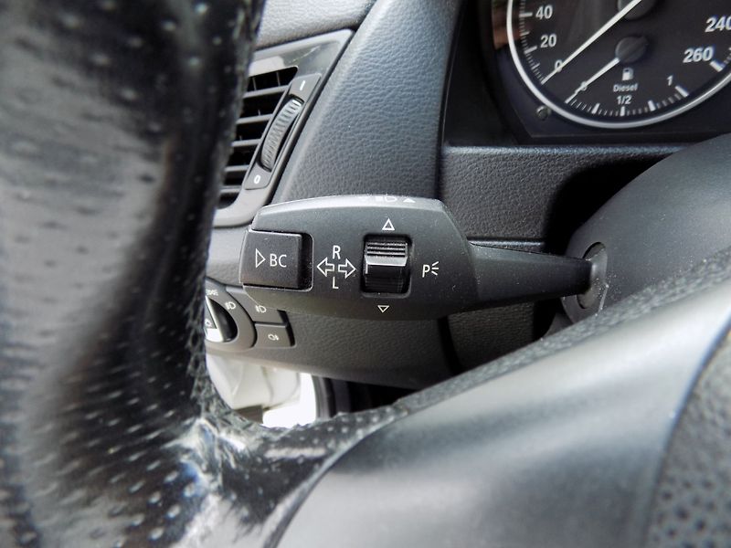 BMW X1 (2012) 18d/xDrive/Bi-xenon/ČR/ - fotka 24 z 35
