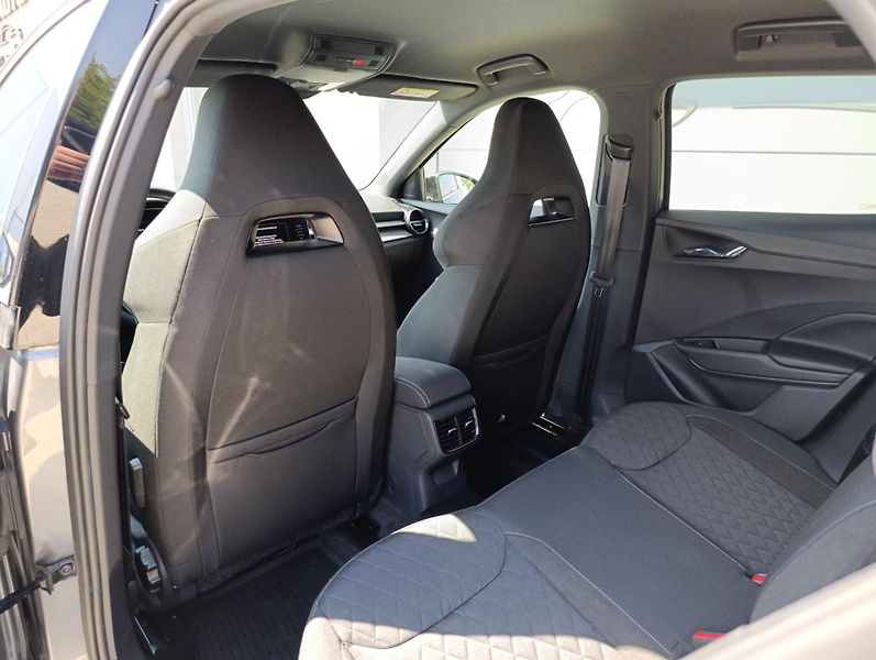 Škoda Fabia 1.0TSI DSG STYLE+ ČR 1.MAJITEL - fotka 14 z 33