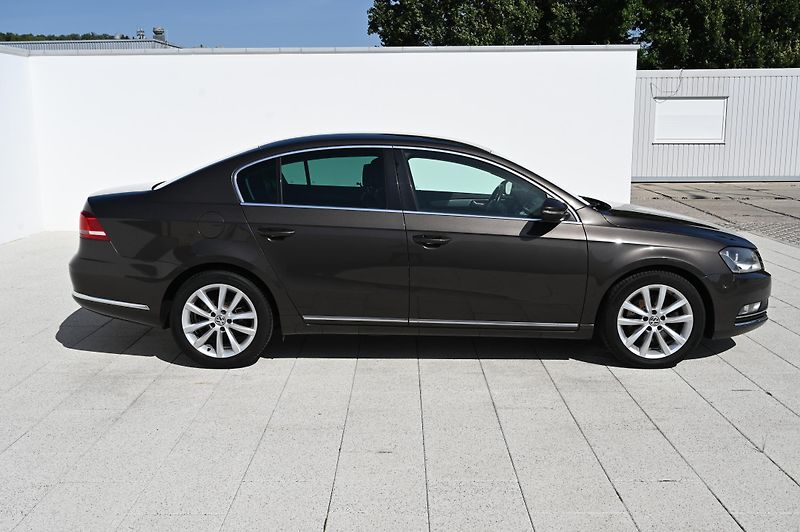 Volkswagen Passat 2.0TSI 155KW DSG Highline 7/14 - fotka 4 z 44