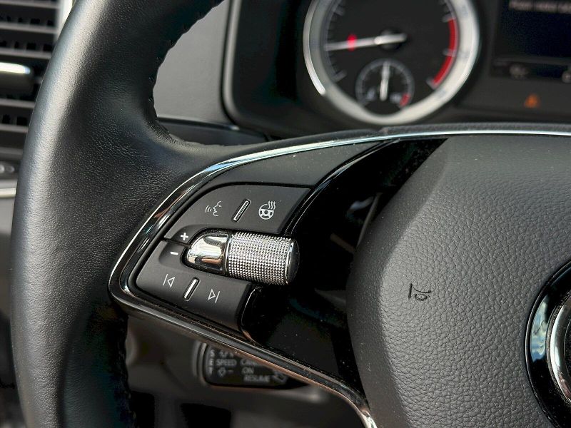 Škoda Karoq (2021) 1.5 TSI 110 kW DSG Style Plus - fotka 15 z 24