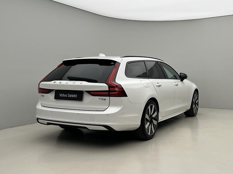 Volvo V90 T6 AWD DARK PLUS RECHARGE AUT - fotka 13 z 46