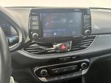 Hyundai i30 1.5 DPi 81kW FAMILY Comfort - náhled 16