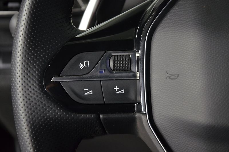 Peugeot 3008 (2023) PHEV 300 GT AWD AT - fotka 13 z 22