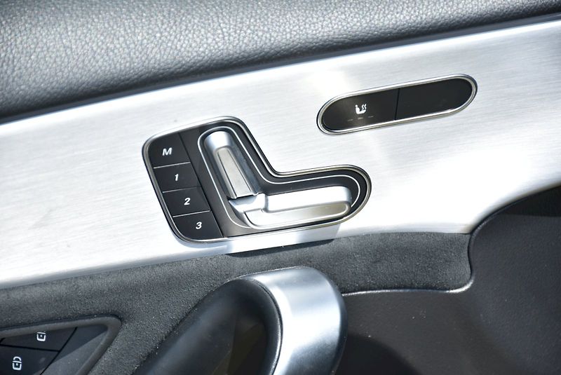 Mercedes-Benz Třídy A (2020) A35 AMG 225kW - fotka 32 z 35