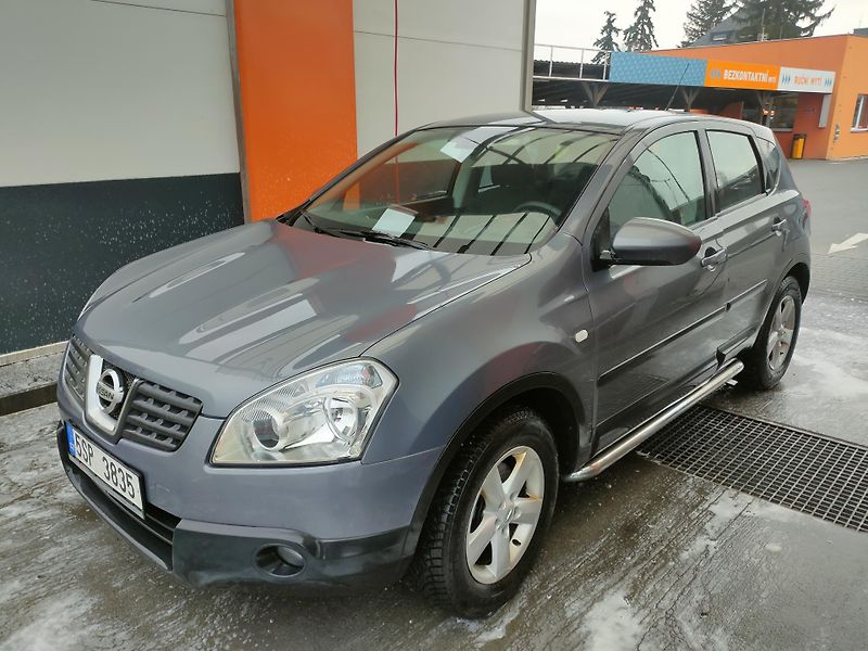 Nissan Qashqai (2007) 2.0 4WD - fotka 2 z 28