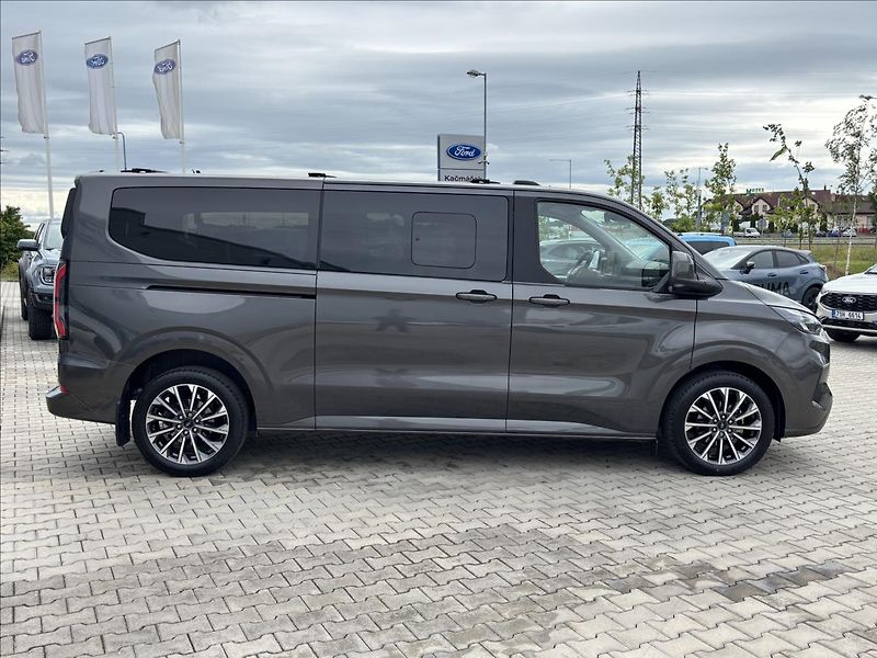 Ford Tourneo Custom 2,0 EcoBlue 125kW TitaniumX L2 - fotka 6 z 35