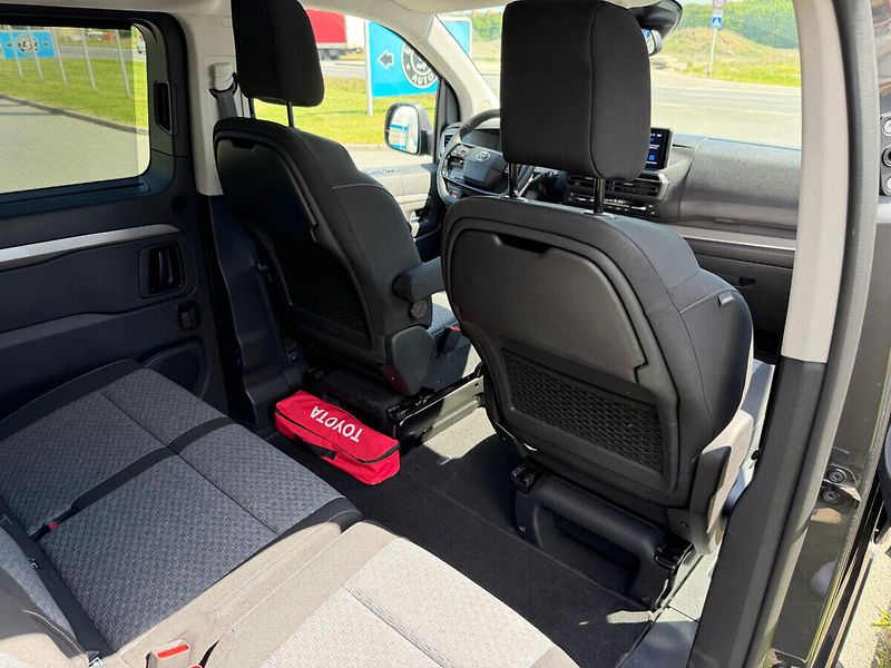 Toyota ProAce Verso L2 2.2D 8AT Family - fotka 7 z 8