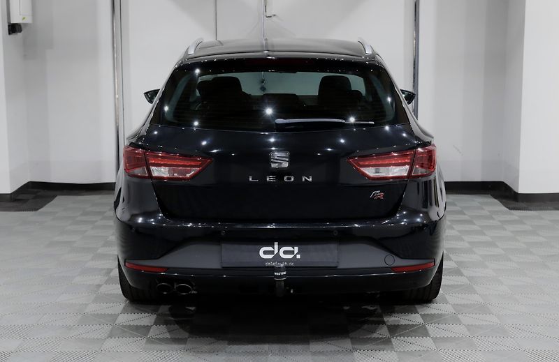 Seat Leon ST 1.4 TSI 92 kW FR - fotka 7 z 35