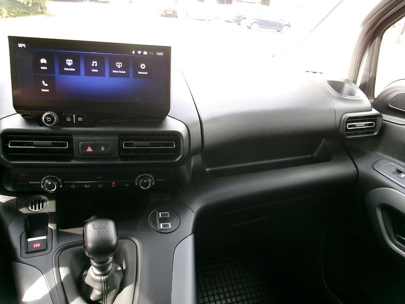 Opel Combo (2025) EDITION PLUS 1.2 81kW - fotka 12 z 17