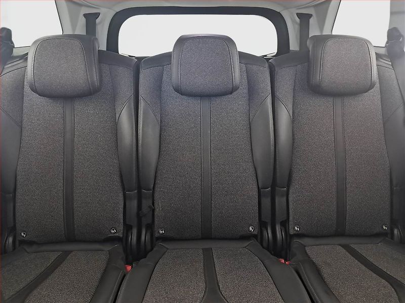 Peugeot 5008 (2020) PureTech 130, 7 míst, ČR,1.maj - fotka 10 z 18