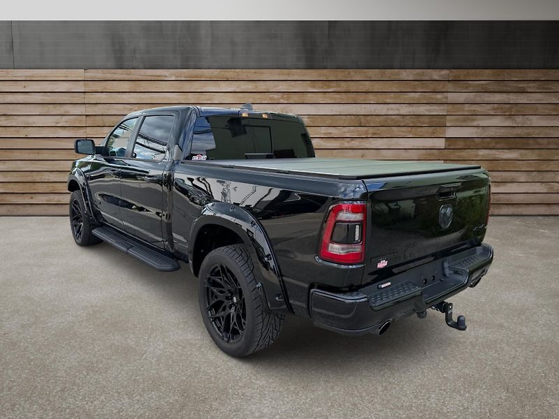 Dodge RAM (2022) +HEMI+BLACK EDITION+AIR LIFT+ - fotka 5 z 21