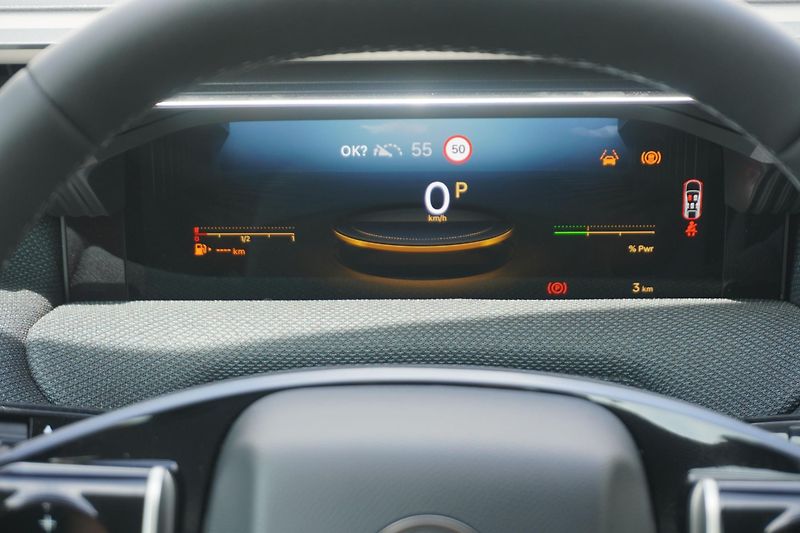 Citroën C5 Aircross (2026) PLUS Hybrid 145k Automatic  - fotka 7 z 13