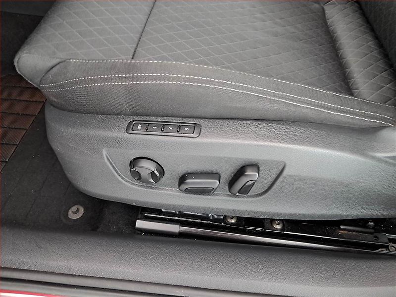 Škoda Superb (2016) 2.0 TDI, Serv.kniha - fotka 18 z 22