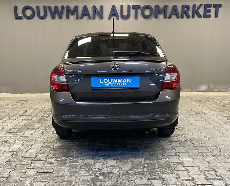 Škoda Rapid 1,0 TSI Ambition Plus - fotka 13 z 15