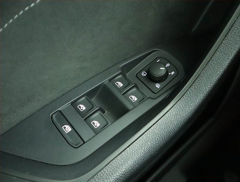 Škoda Kodiaq (2023) Sportline 1.5 TSI - fotka 17 z 18