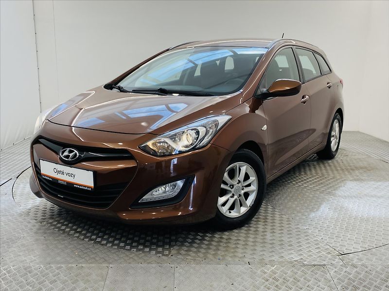 Hyundai i30 1,4 CVVT 73kW - fotka 1 z 23
