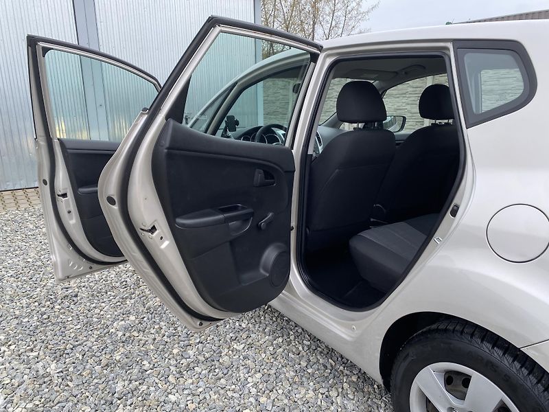Kia Venga 1.4i 16v 90PS KLIMA SERVIS!!!  - fotka 99 z 144