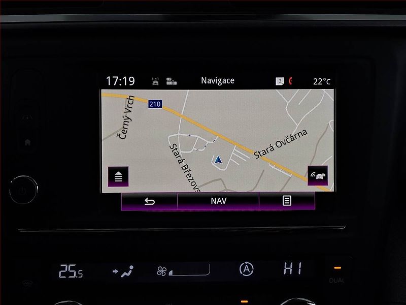 Renault Kadjar (2018) 1.2 TCe, Serv.kniha, Navi - fotka 13 z 19