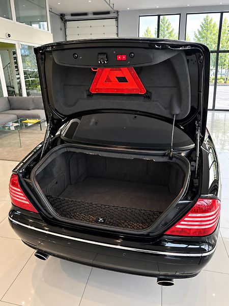Mercedes-Benz CL (2005) - fotka 17 z 18