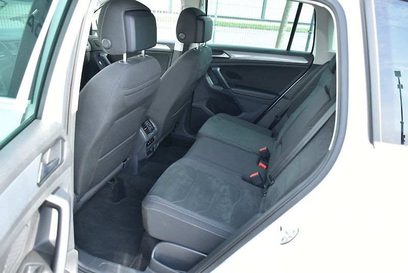 Volkswagen Tiguan (2021) LIFE 1.5 TSI 110KW DSG - fotka 25 z 32