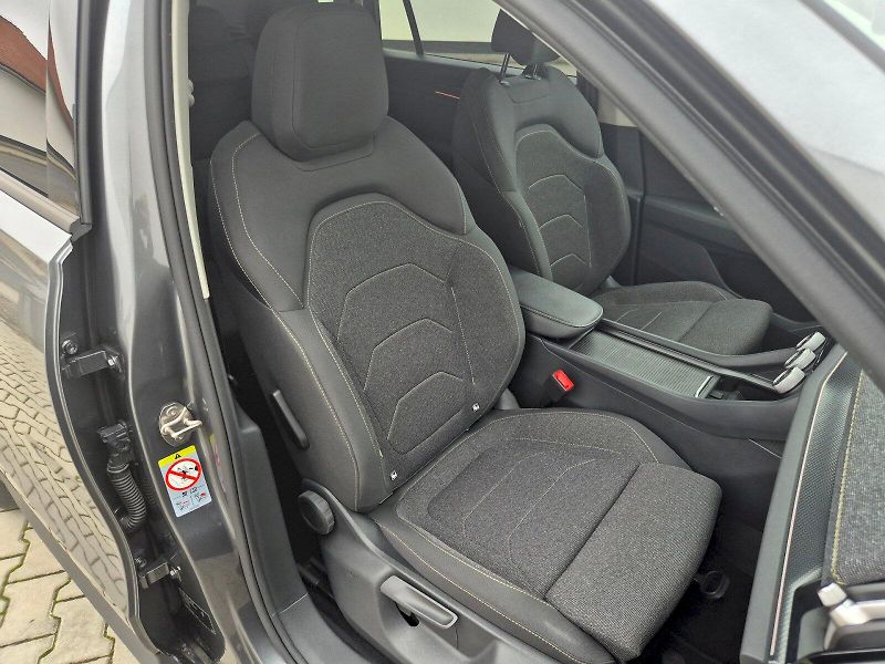 Škoda Kodiaq (2024) Selection 2.0 TDI 142 kW 4x4 7 - fotka 20 z 32