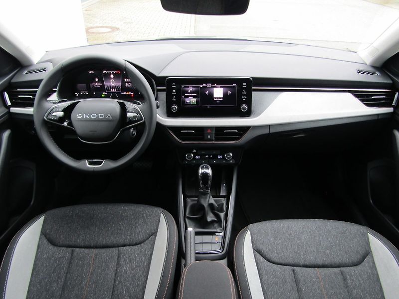 Škoda Scala (2026) Top Selection 1.0 TSI 85 kW DS - fotka 16 z 30
