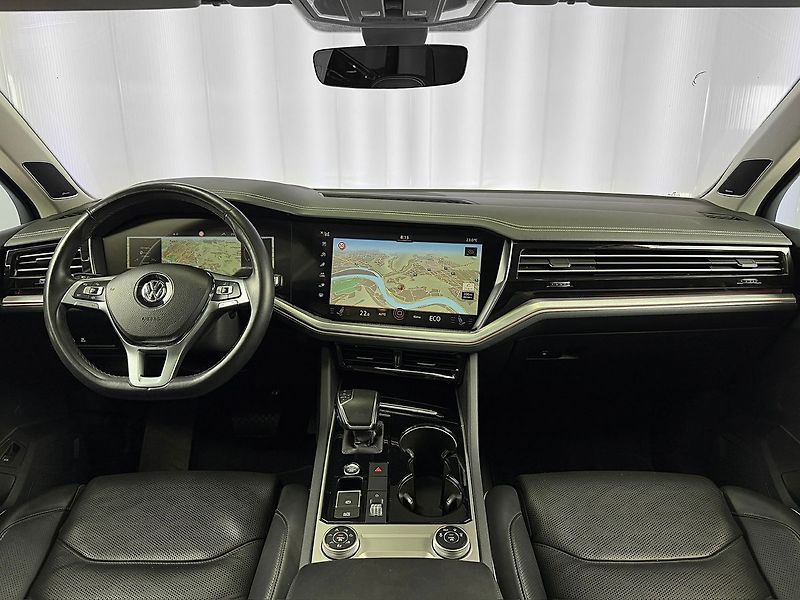 Volkswagen Touareg 3.0TDI 4MOTION R-LINE, MASÁŽE, - fotka 9 z 31