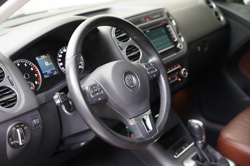 Volkswagen Tiguan - fotka 15 z 27
