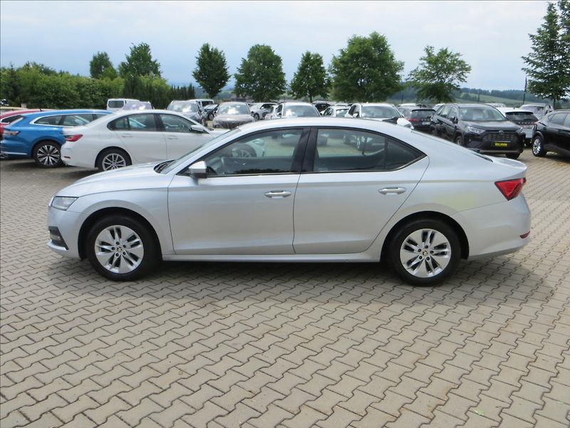 Škoda Octavia 2,0 TDI Ambition DSG LED ČR - fotka 4 z 24