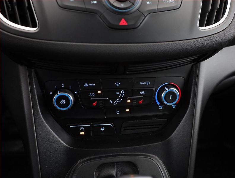 Ford Grand C-MAX (2020) 1.5 TDCi, Automat, 7 míst - fotka 10 z 18