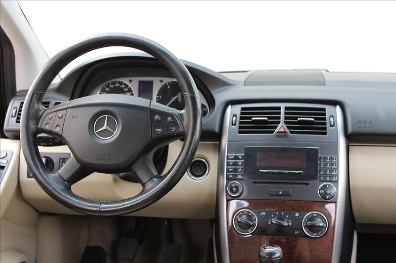 Mercedes-Benz Třídy B B 180 CDI / KLIMA / CZ - fotka 19 z 35