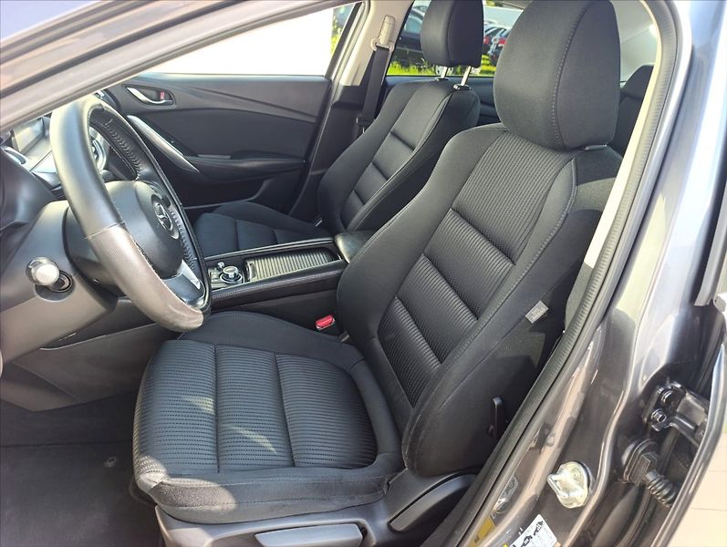 Mazda 6 2,2 D Aut.klima Navigace Tažné - fotka 14 z 41