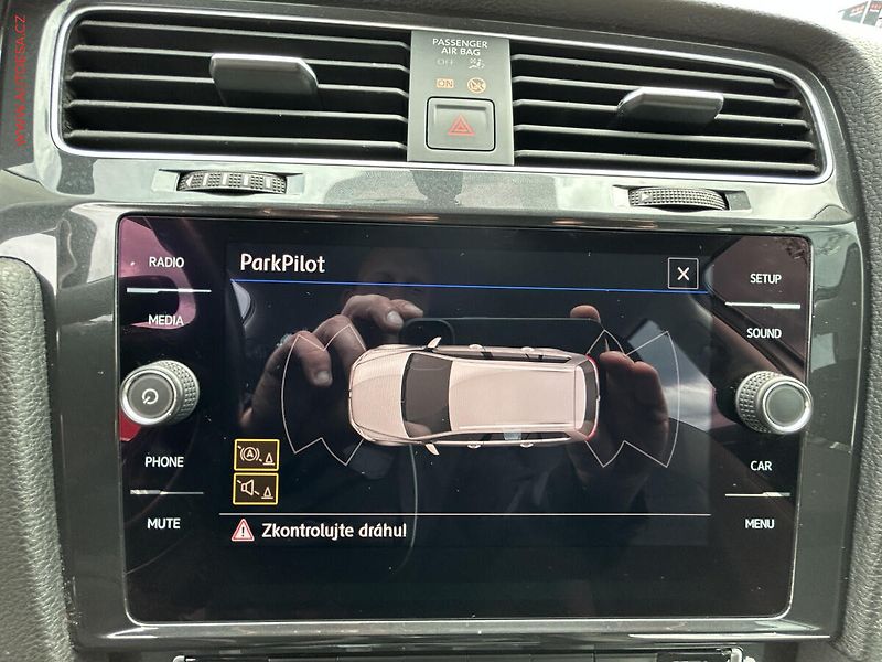 Volkswagen Golf (2018) 1.5TSI, ČR, Comfortline, LED - fotka 18 z 18
