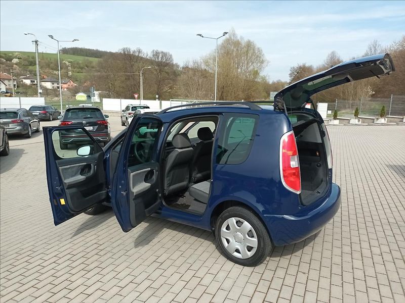 Škoda Roomster 1,2 TSI,77KW,KLIMA,PARKING - fotka 10 z 34